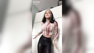 Sexy TikTok Girls: Ass got a lot of juiciness to it #1