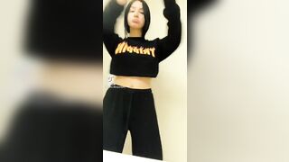 Sexy TikTok Girls: The Jiggle literally just kept getting better and better. Wtfff #1