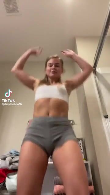 PAWG MAKING THAT ASS JUMP !