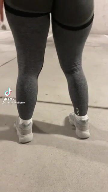 PAWG knows what she's got