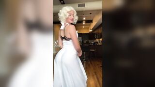 If Marilyn Monroe had a phat ass....