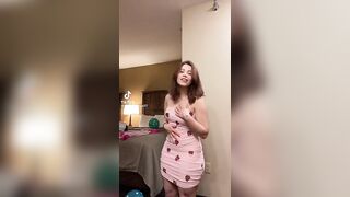 Sexy TikTok Girls: PAWG Clapping her cheeks #2