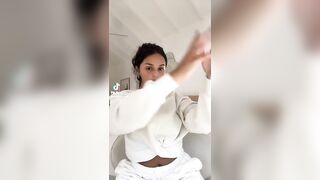 someone different for a change with this trend ????????????????