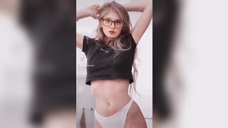 Sexy TikTok Girls: Ass dance #1