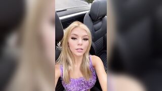 Sexy TikTok Girls: she knows what’s she’s doing #4