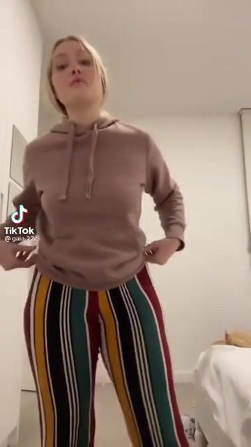 She knows she's bad ????