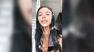 Sexy TikTok Girls: She knows how to move her ass #1