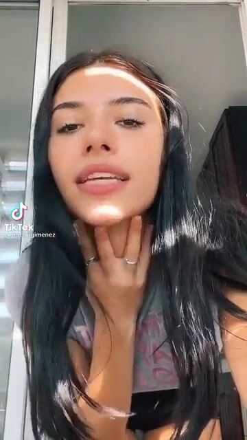 She knows how to move her ass