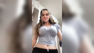 Sexy TikTok Girls: She knows how to make em bounce #2