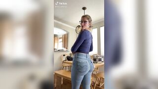 Sexy TikTok Girls: Cheeky jeans #4