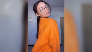 Sexy TikTok Girls: She knows how to bussit #1