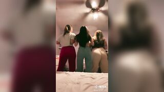 Sexy TikTok Girls: The girl on the right♥️♥️♥️♥️ #4