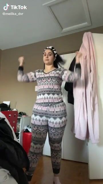 Would you smash her or pass?