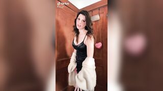 Sexy TikTok Girls: cal_gif #2