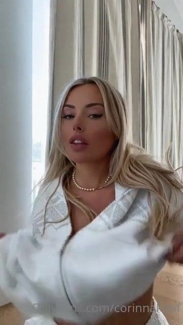 Corrina kopf mega $5 dm me ????