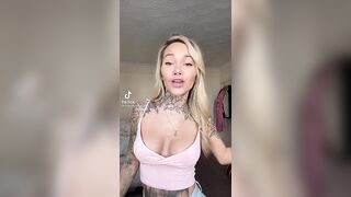 Sexy TikTok Girls: God would love those lil hands on me #4