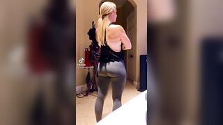 Sexy TikTok Girls: bubble butt milf #1