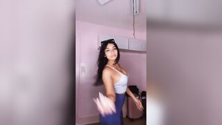 Sexy TikTok Girls: Latina hypnotizing with her booty #2