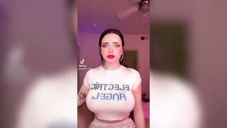 Sexy TikTok Girls: wow I wanna see those melons ♥️♥️ #2