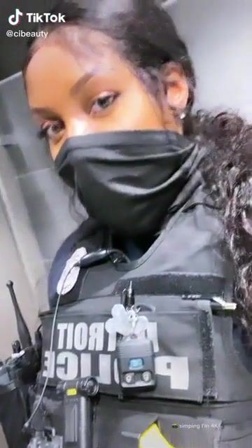 wow miss officer
