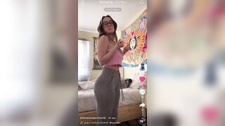 Sexy TikTok Girls: She got a big old booty #2