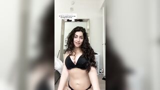 Sexy TikTok Girls: Iraqi cakes #4
