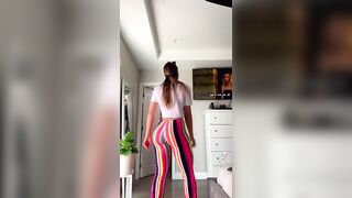 Sexy TikTok Girls: The colors really accentuate the curves #3