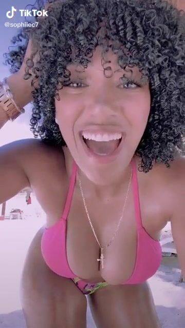 She definitely brought waves to the beach ????