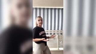 Sexy TikTok Girls: Do you like leggings? #4