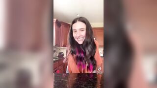 Sexy TikTok Girls: She censored her twerking but I think she wants us to think about it #4