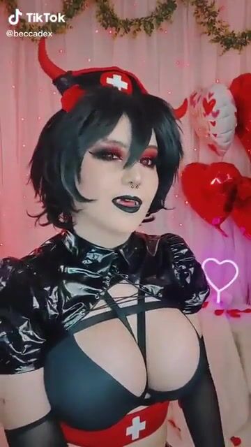 I love her outfit