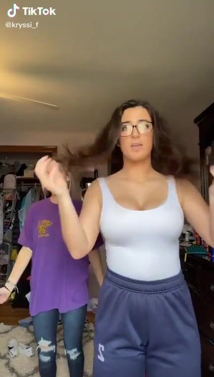 I love girls with glasses