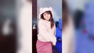 Sexy TikTok Girls: Yeeeeeeet #2