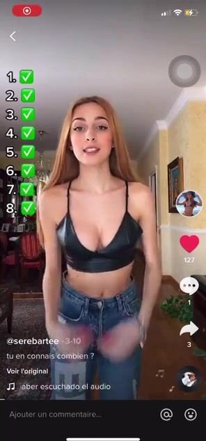 She absolutely wanna show her ???? to us