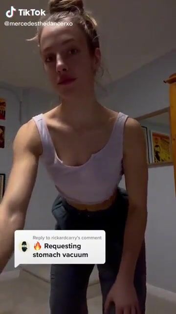 Fit girl showing off #nippy