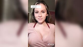 Sexy TikTok Girls: Yellz0 doing a pushup #3