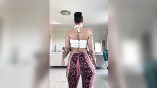 Sexy TikTok Girls: Jiggly slut thiq af #4
