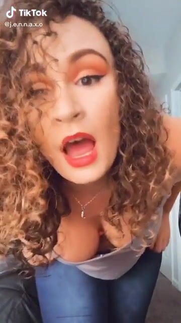 Let's be grateful to women that take the struggle of having big butt so we can enjoy them ????