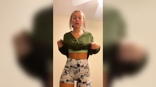 Sexy TikTok Girls: Jiggly bum #1