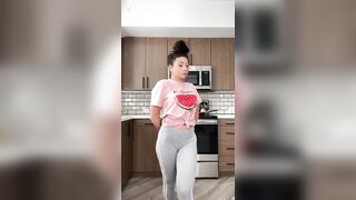 Ashleynocera getting in on the trend.