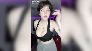 Sexy TikTok Girls: Mesmerizing jiggle #1