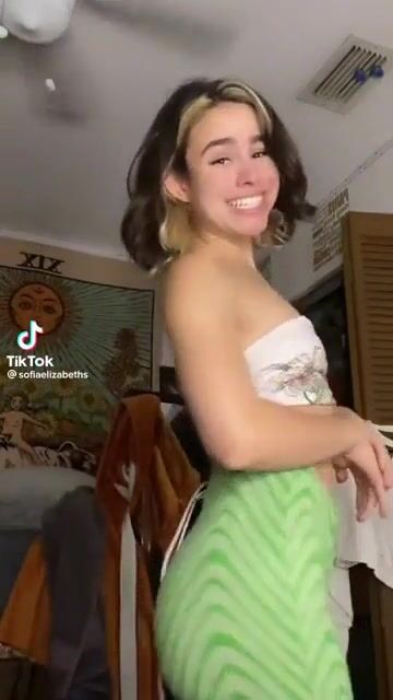 Sofia Elizabeths ???? FUCK YES