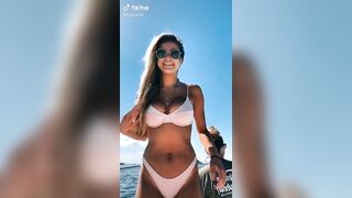 Sexy TikTok Girls: Shaking her tits #2