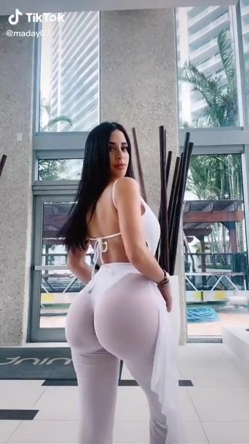 I’ve officially found the hottest girl on TikTok ????