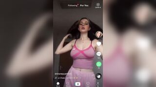 Sexy TikTok Girls: Pink and bouncy #2