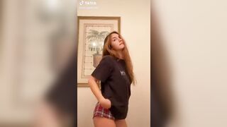 Shake that behind girl