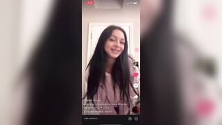 Sexy TikTok Girls: What a nice big bank #2