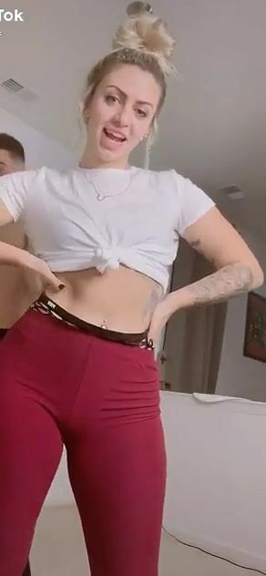 leah_mif edited (cropped out boyfriend)