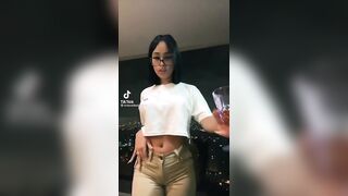 Sexy TikTok Girls: What a package #2