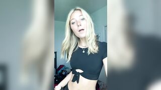 Sexy TikTok Girls: Midriff #4